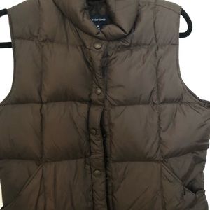 Brown, puffer vest.